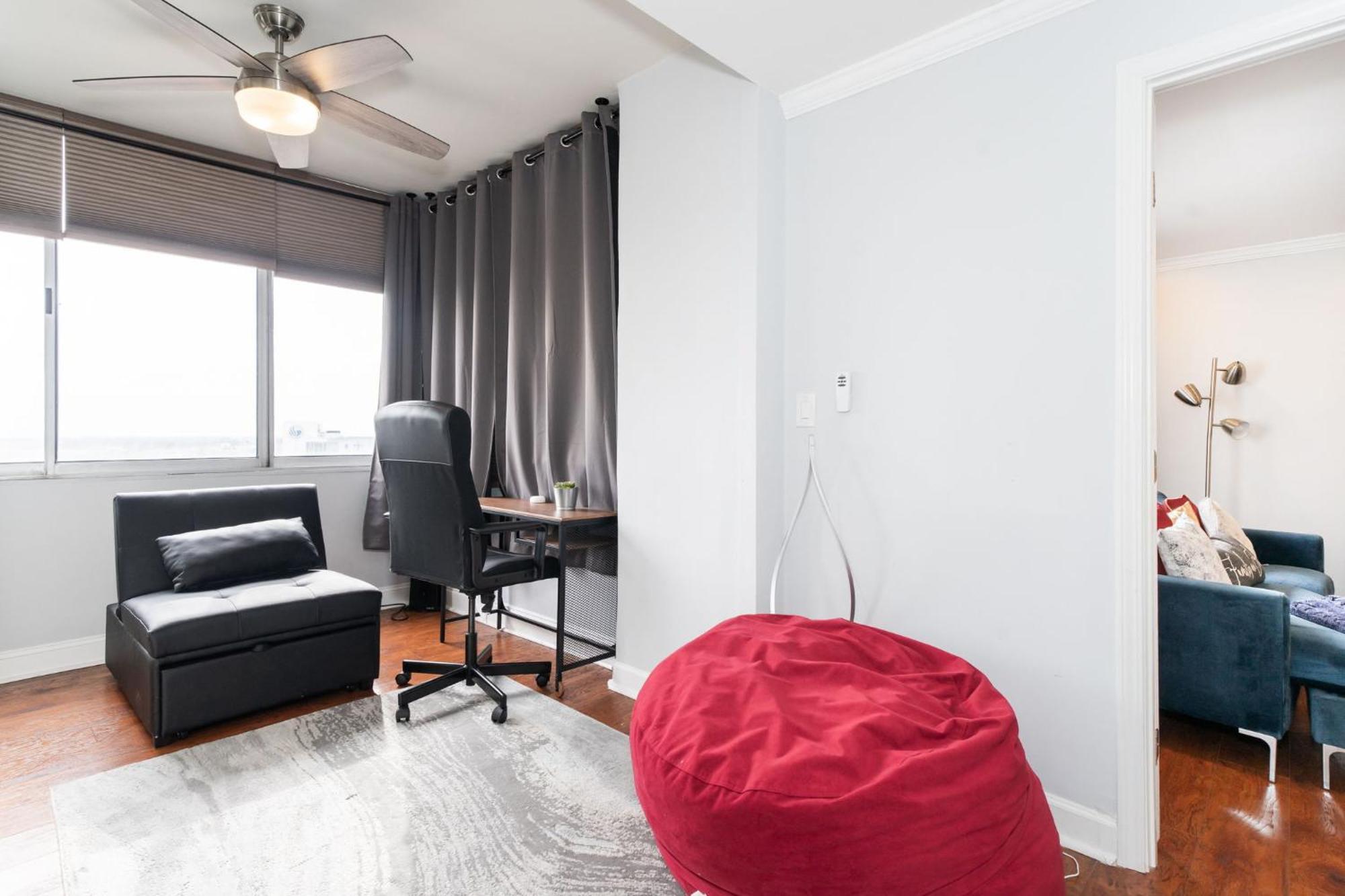 21Floor-Renovated 2Br,1Bath King And Queen Bed And Parking Atlanta Exterior photo