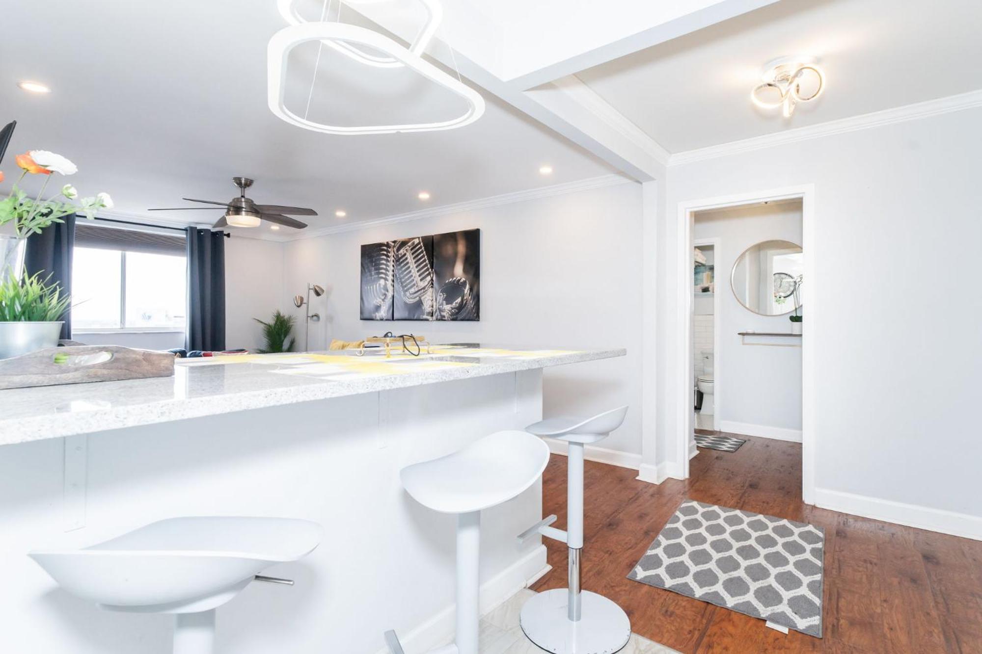 21Floor-Renovated 2Br,1Bath King And Queen Bed And Parking Atlanta Exterior photo