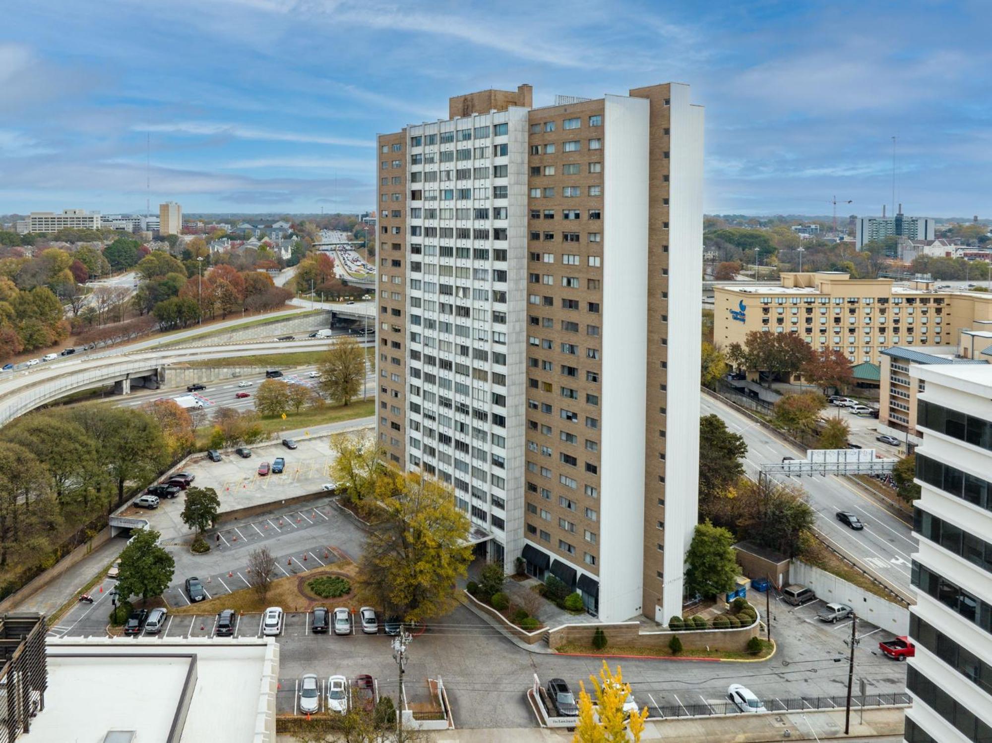 21Floor-Renovated 2Br,1Bath King And Queen Bed And Parking Atlanta Exterior photo
